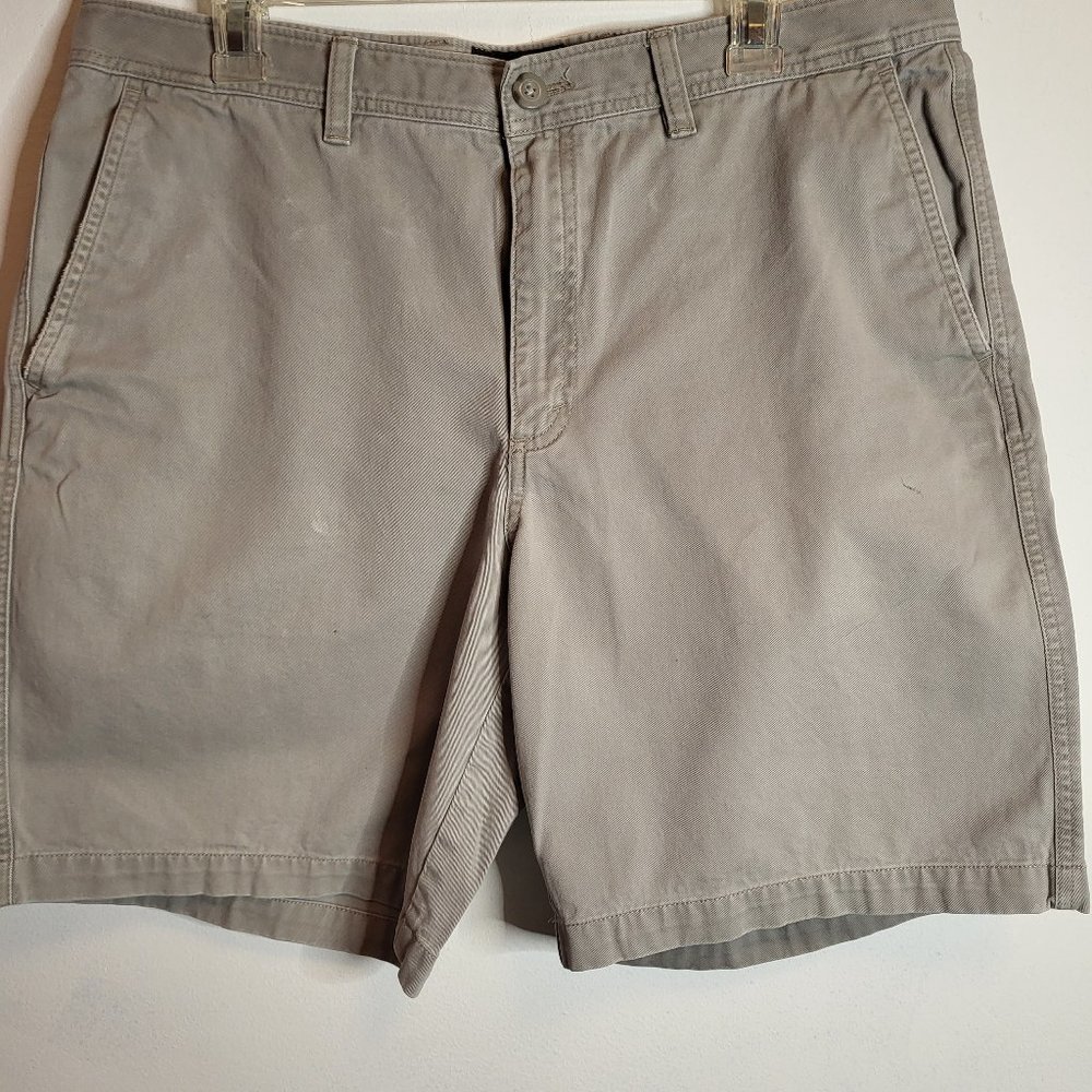 Eddie Bauer Khaki Men's Shorts, Sz. 35, Zipper Button Closure,Front/Back Pockets